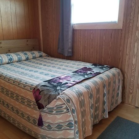 Hampton Blue Spruces Cottages מראה חיצוני תמונה