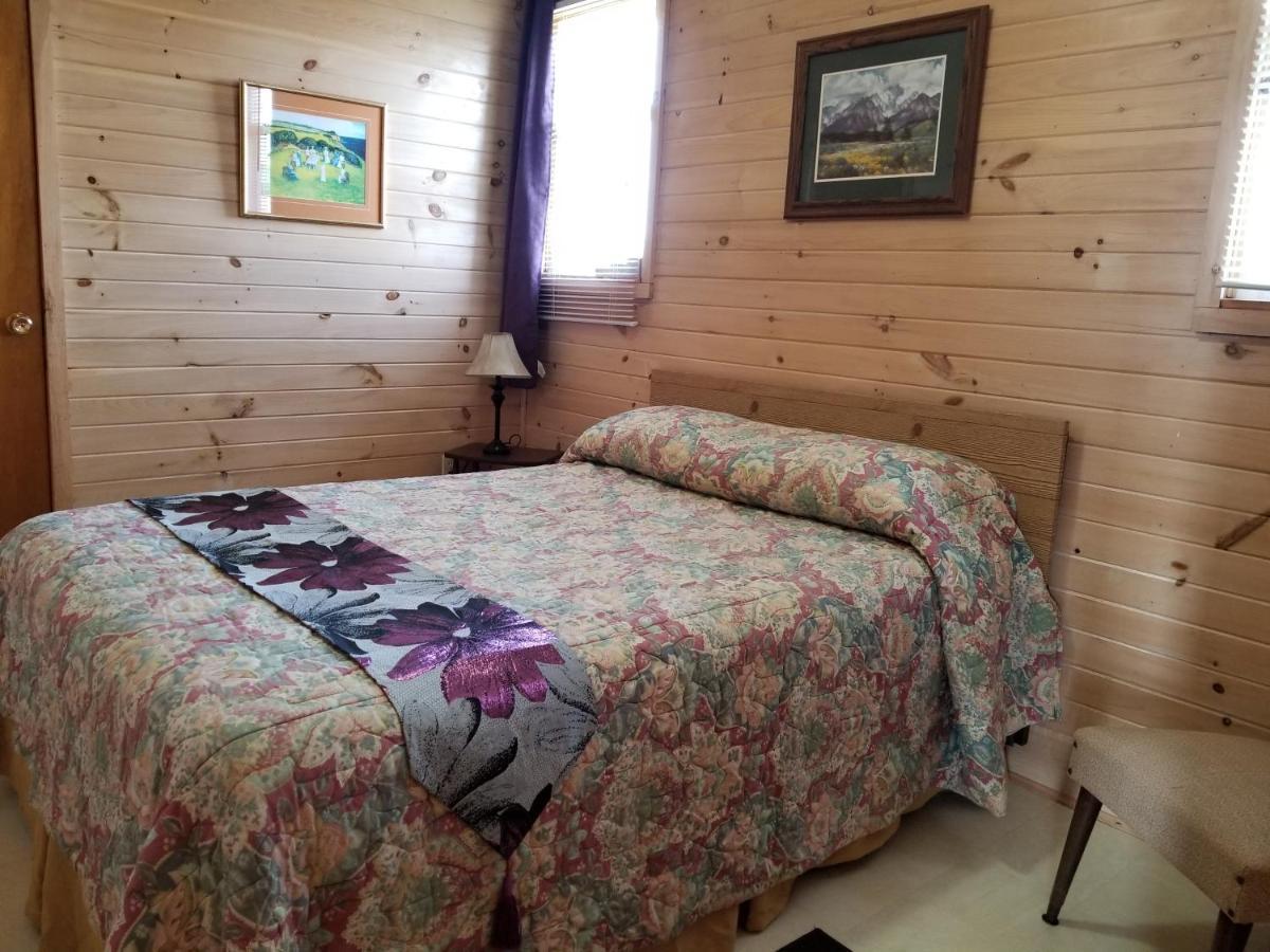 Hampton Blue Spruces Cottages מראה חיצוני תמונה