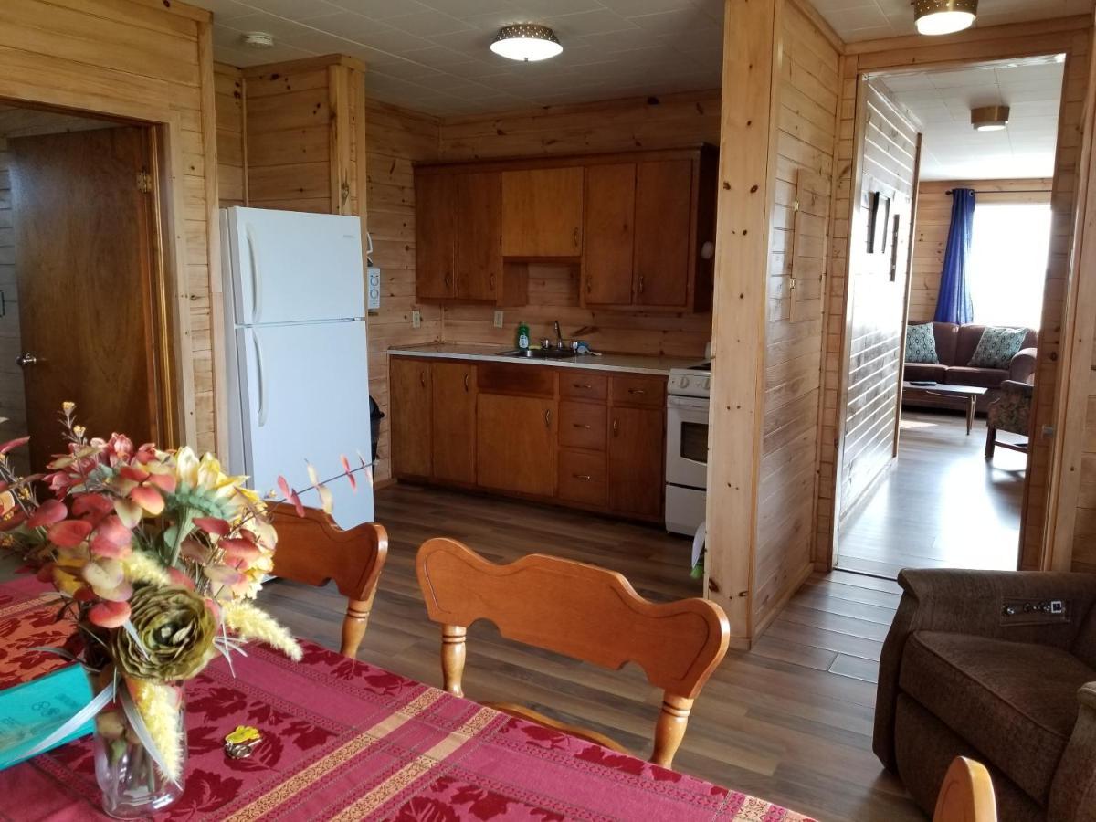 Hampton Blue Spruces Cottages מראה חיצוני תמונה