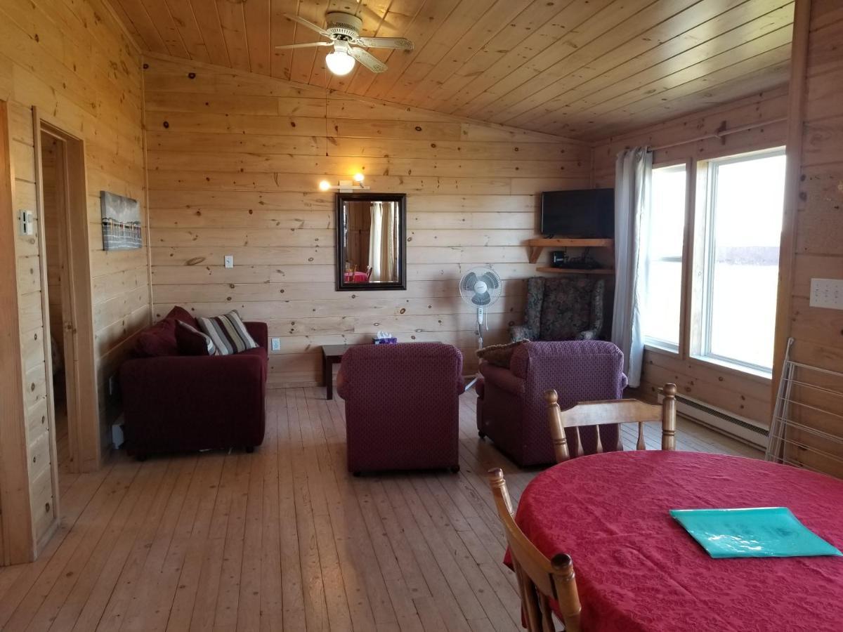 Hampton Blue Spruces Cottages מראה חיצוני תמונה