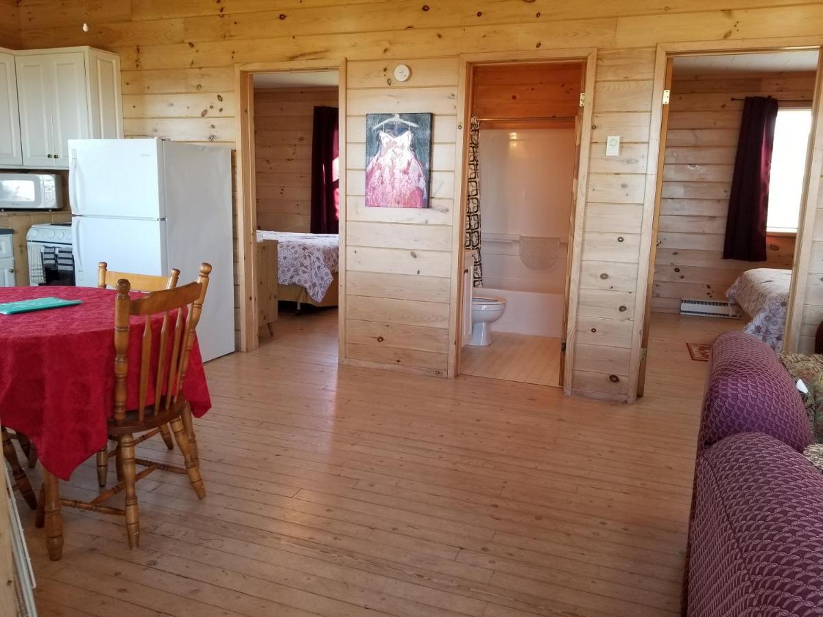 Hampton Blue Spruces Cottages מראה חיצוני תמונה