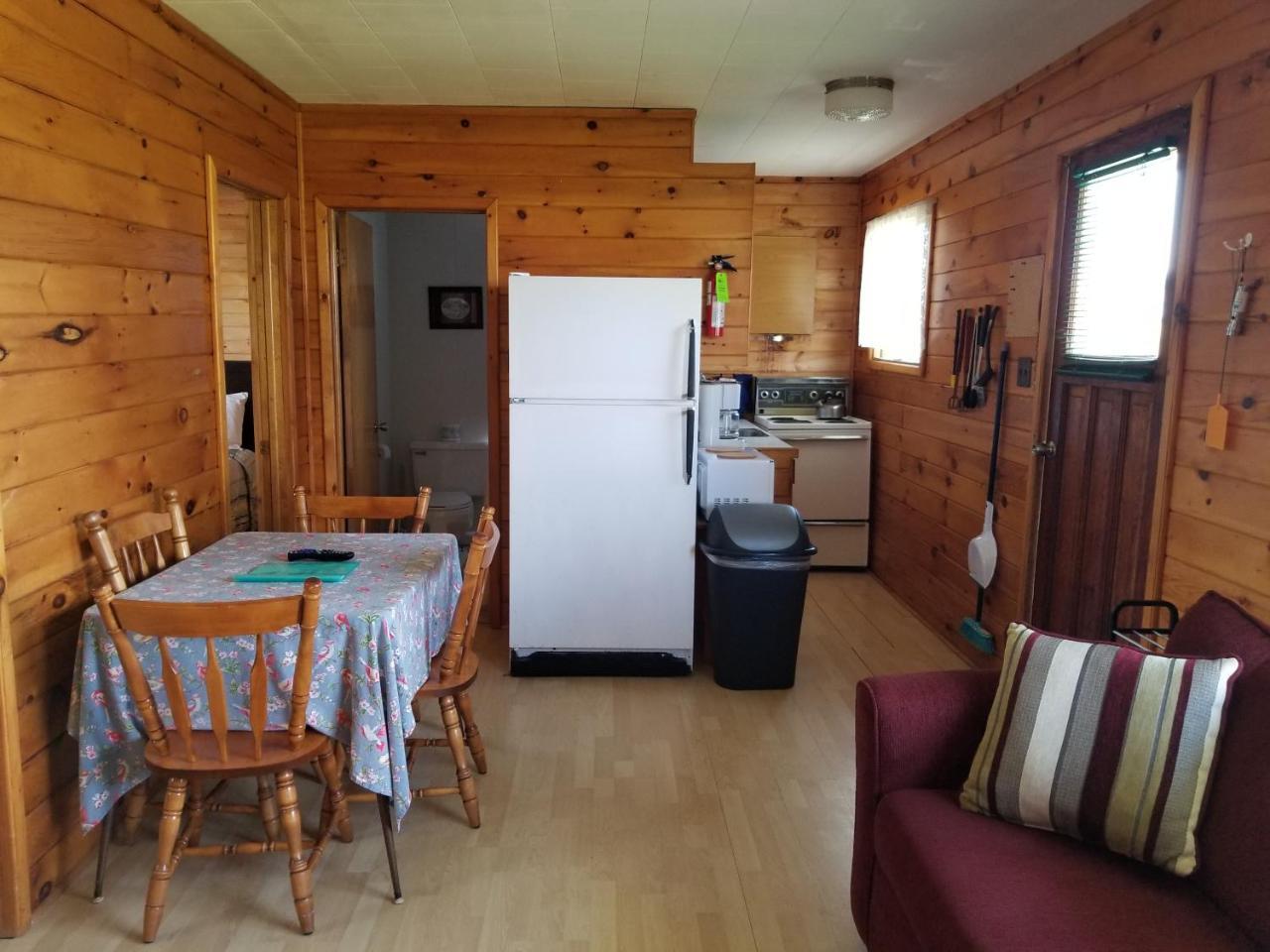 Hampton Blue Spruces Cottages מראה חיצוני תמונה