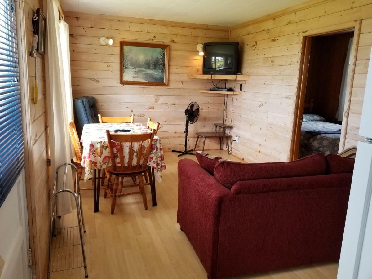 Hampton Blue Spruces Cottages מראה חיצוני תמונה