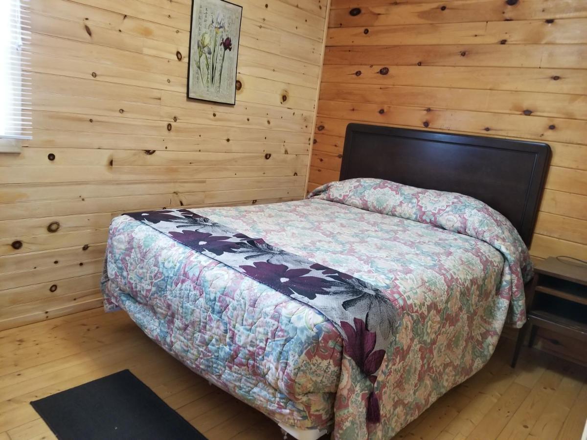 Hampton Blue Spruces Cottages מראה חיצוני תמונה