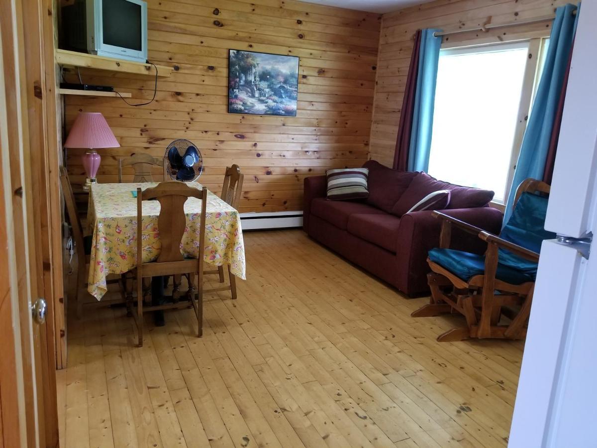Hampton Blue Spruces Cottages מראה חיצוני תמונה